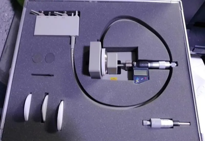 Accesorio de prueba de permitividad dieléctrica 16451B Keysight