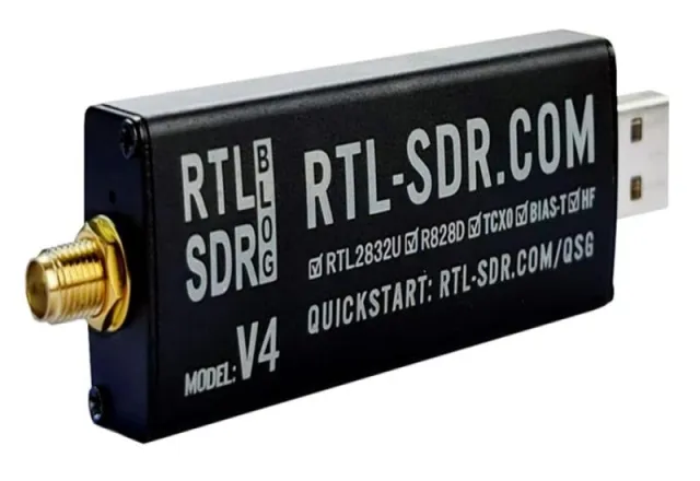 Alquiler de  receptor de radio RTL-SDR Blog V4 R828D RTL2832U
