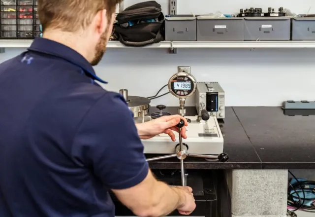 Alquiler de Sistema de Calibración de Presión de Alta Precisión hasta 1000 PSI